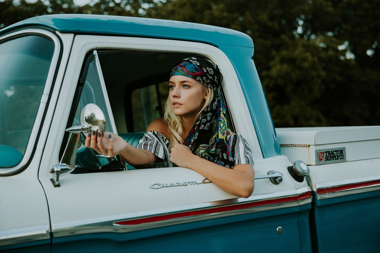 Life-Saving Tips for Women Driving Alone
